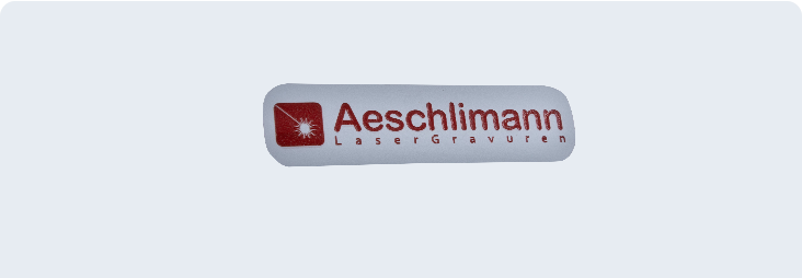 Namensschilder und Tafeln